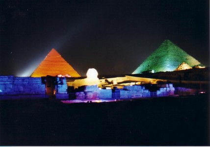 Die Pyramiden bei Nacht
