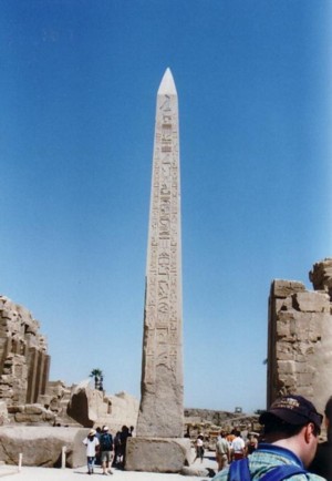 Gro&szlig;er Obelisk im Karnak-Tempel